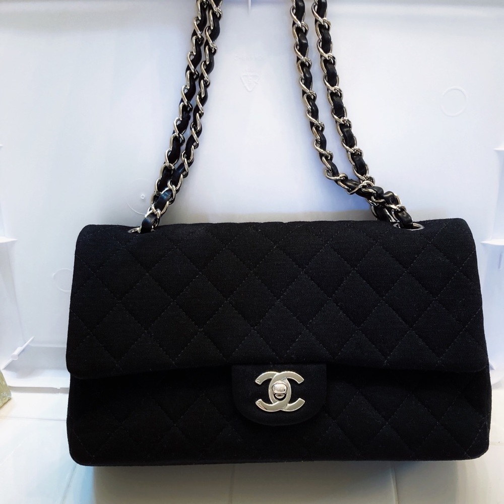 (SOLD‼️) Chanel classic flap medium (Black Jersey)